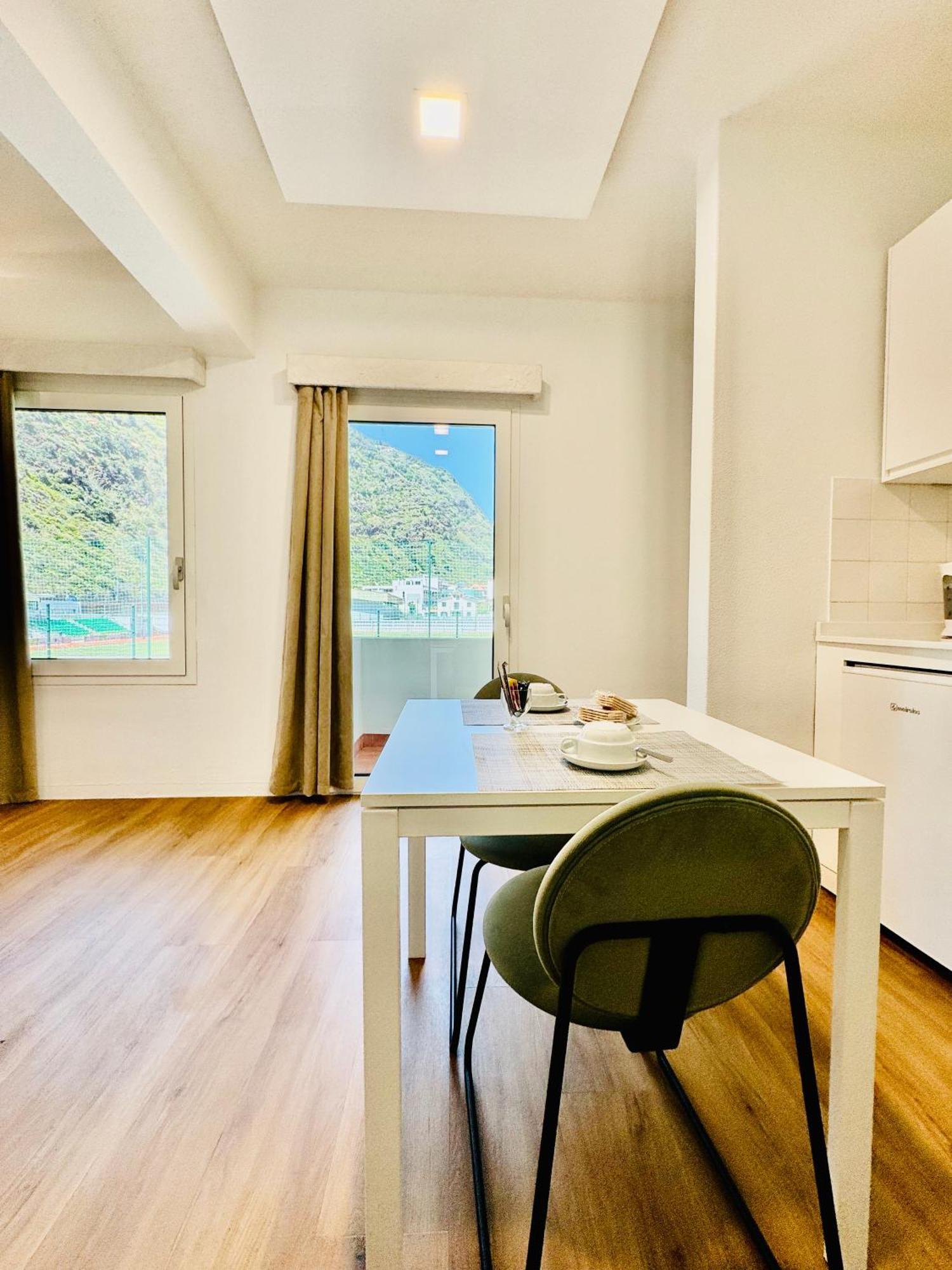 Vale Mar Guest Hotel Ribeira Brava Exterior photo